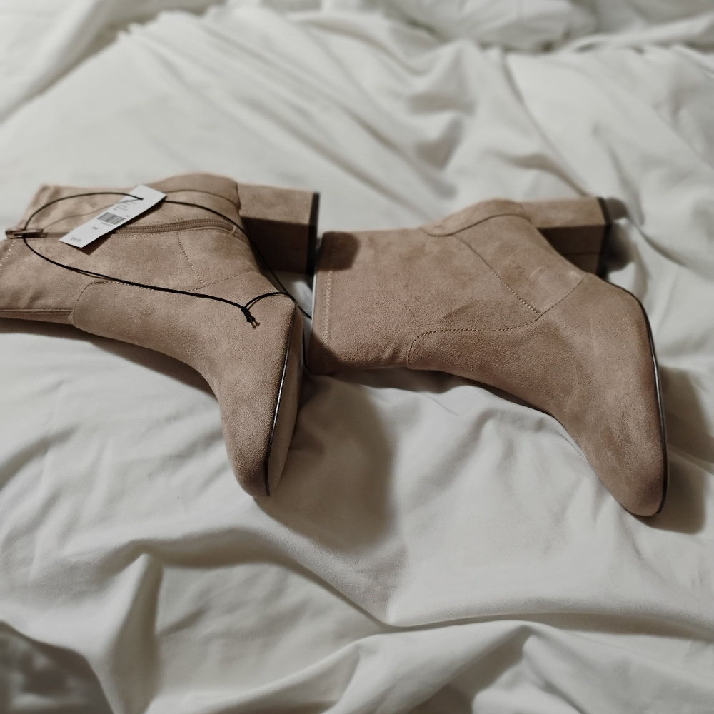 NWT Dream Cloud Stretch Ankle Boot - Picture 5 of 9